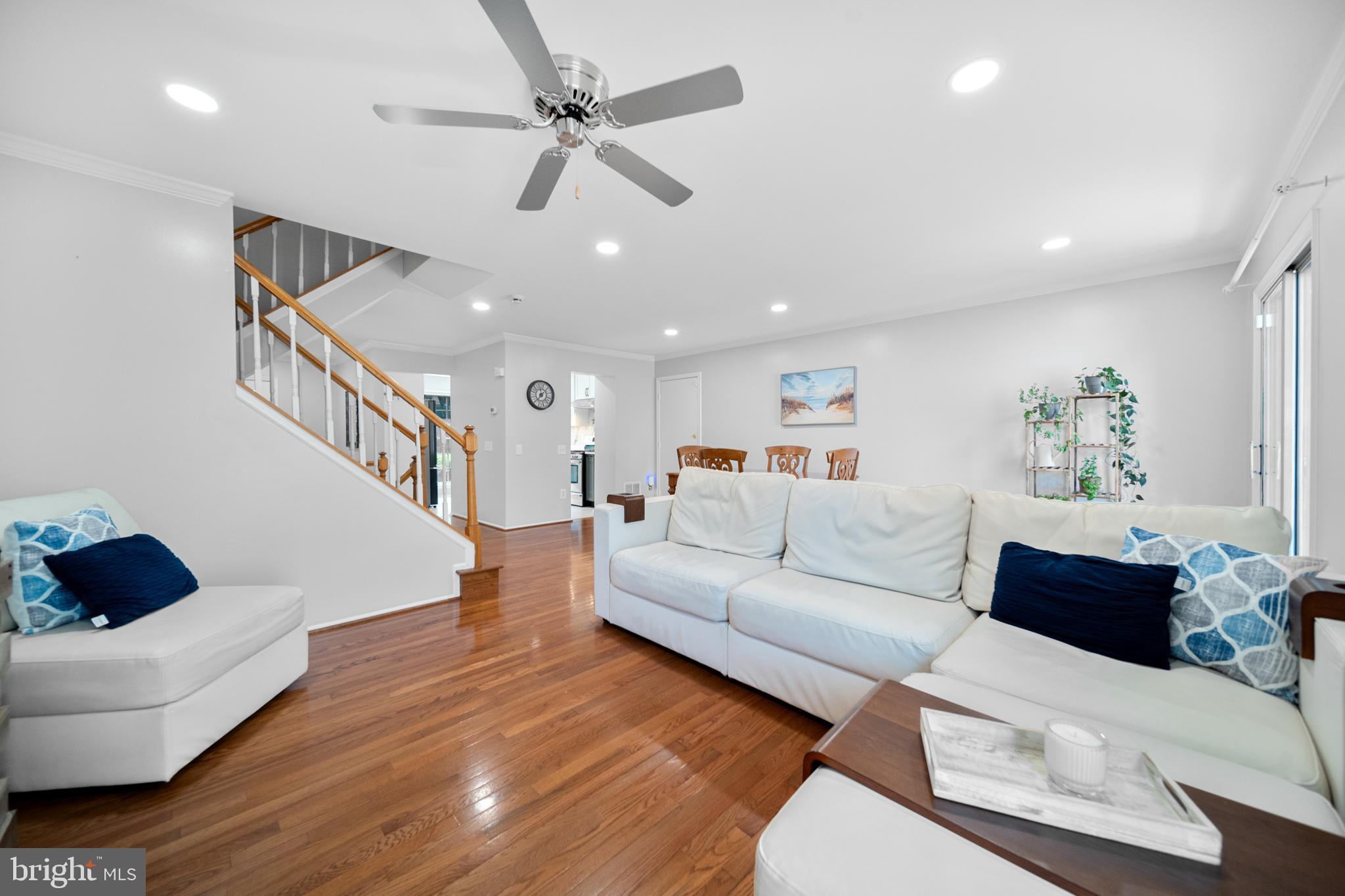 5962 Powell's Landing Road Burke, VA 22015 - Photo 16 of 59 Living Room