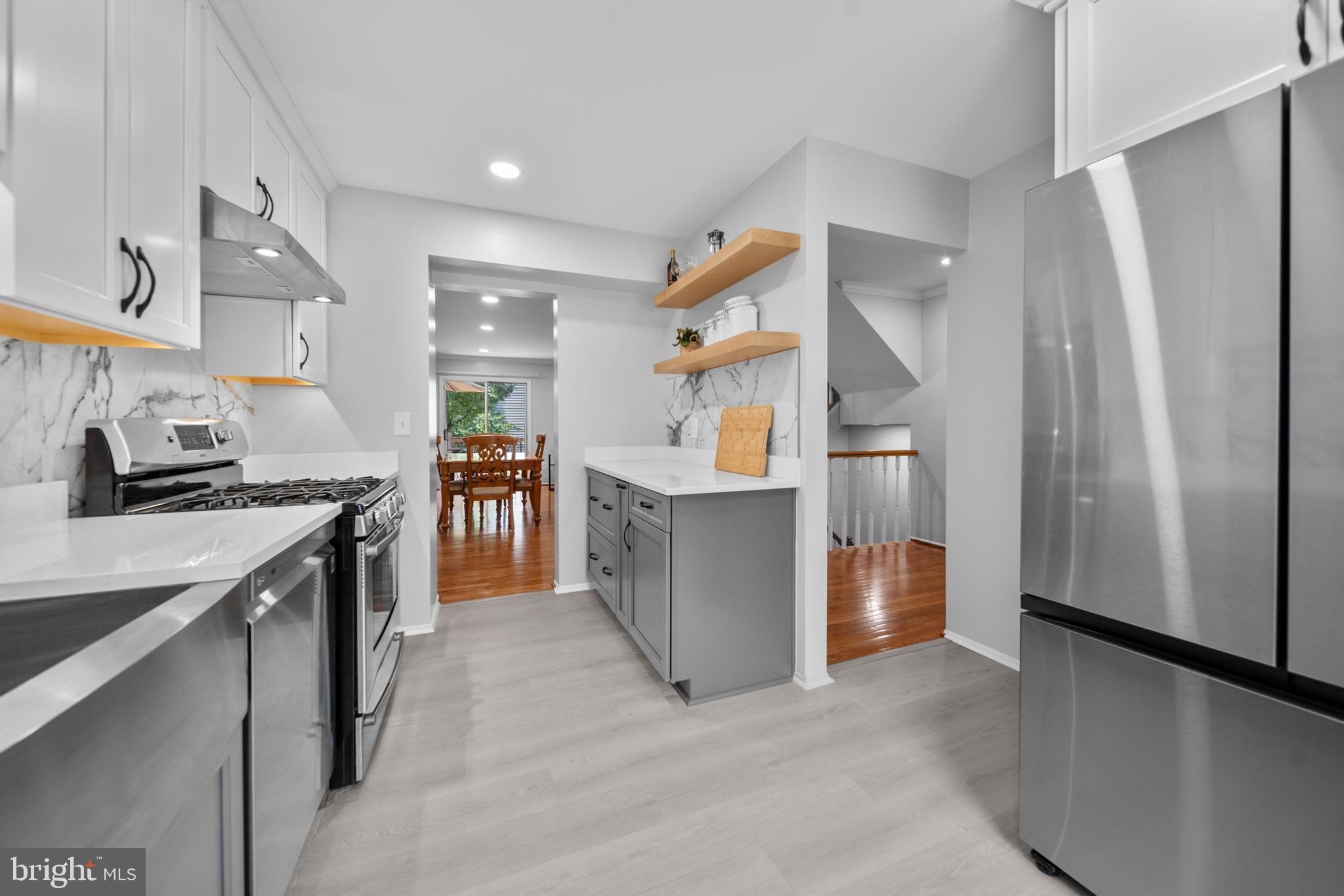5962 Powell's Landing Road Burke, VA 22015 - Photo 5 of 59 Kitchen