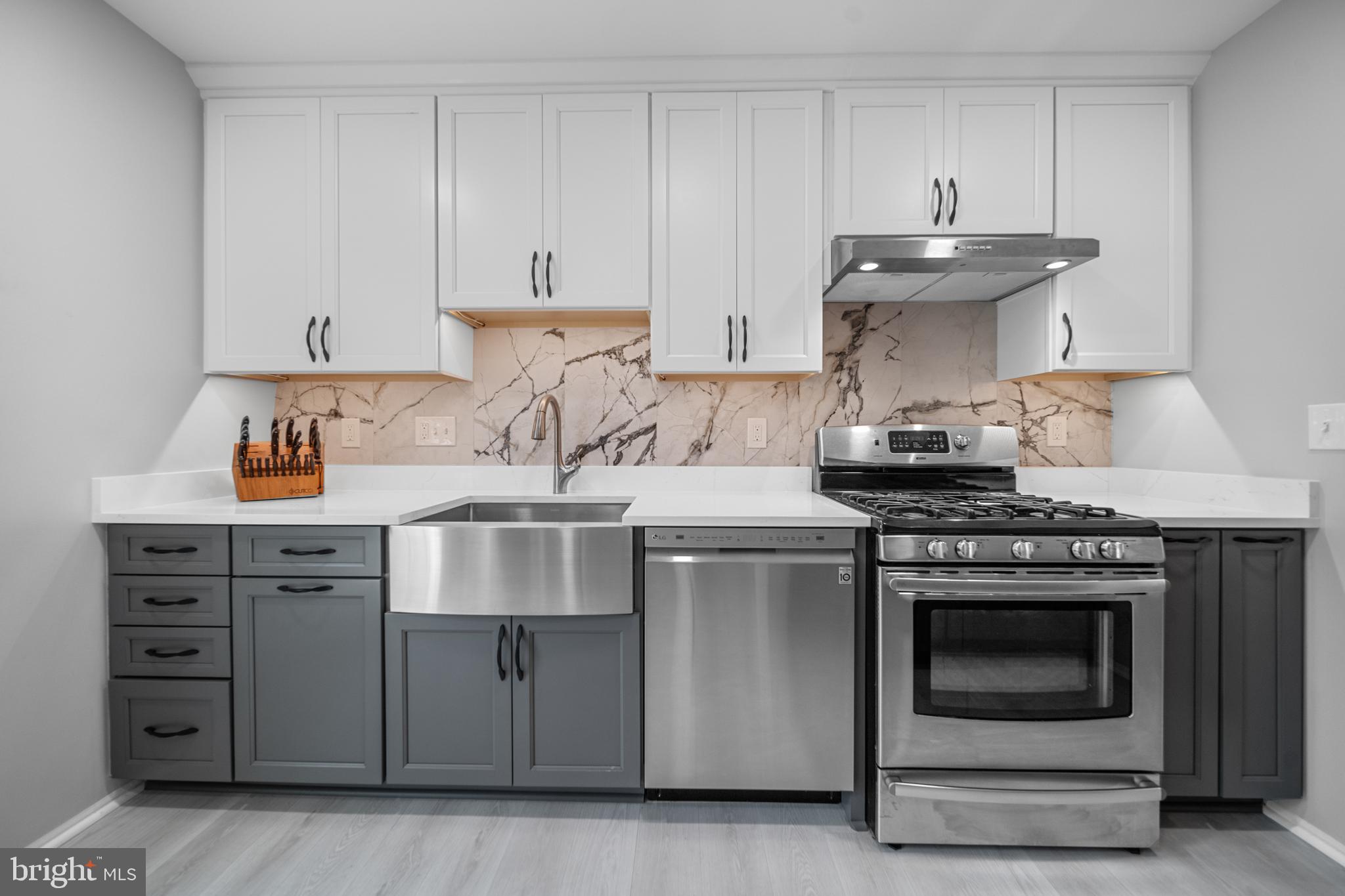 5962 Powell's Landing Road Burke, VA 22015 - Photo 8 of 59 Kitchen