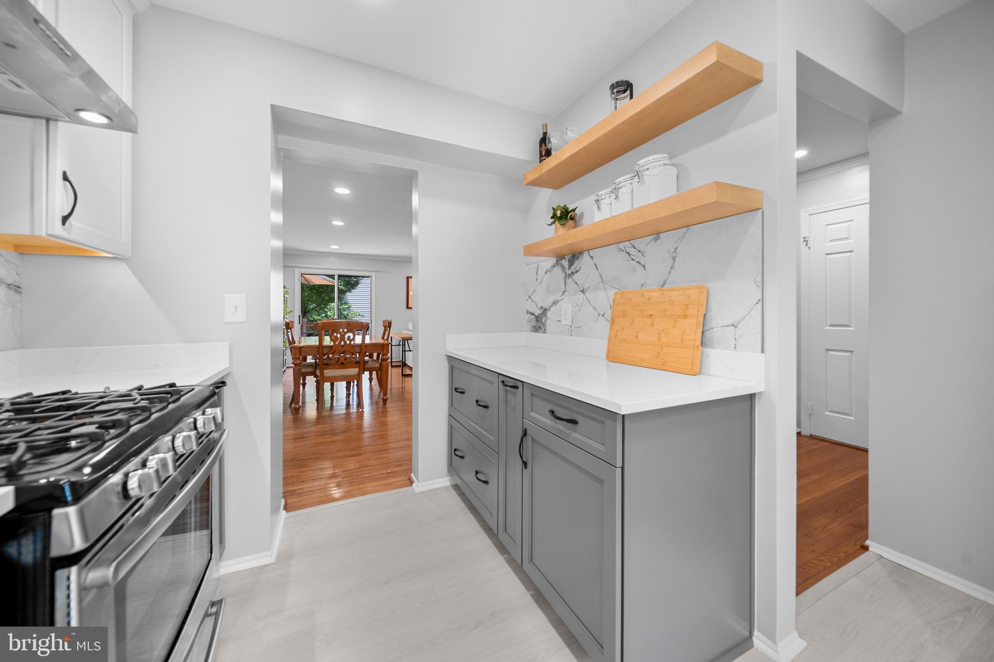 5962 Powell's Landing Road Burke, VA 22015 - Photo 10 of 59 Kitchen