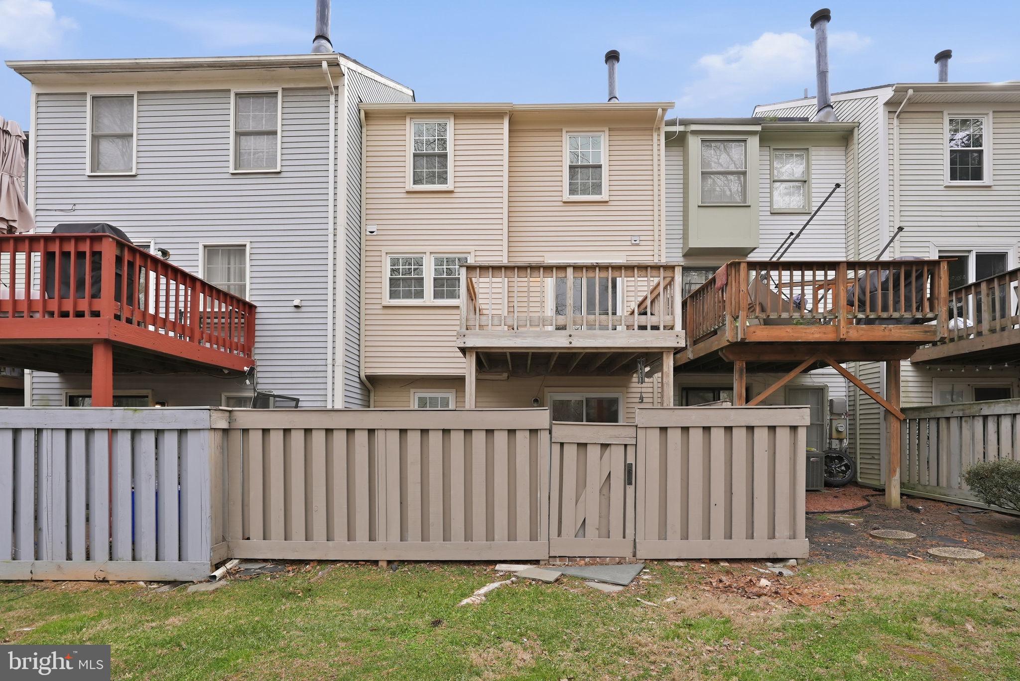 8647 Hawk Run Terrace Gaithersburg, MD 20886 - Photo 22 of 22 Rear Elevation