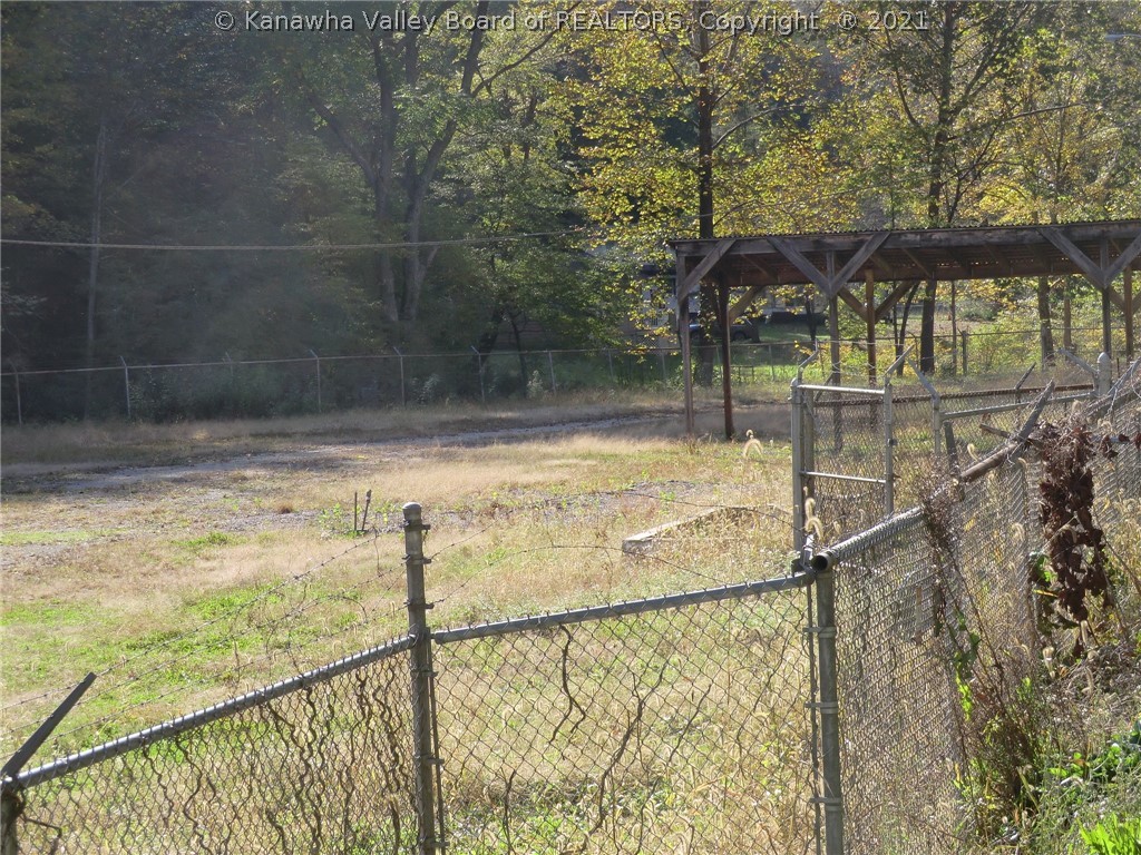 1526 Rutledge Road Charleston, WV 25311 - Photo 5 of 7 Gallery Image 5