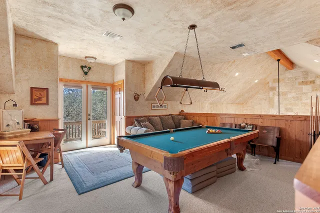 $995,000 | 950 River Road, Utopia, TX 78884