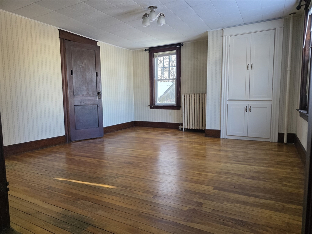 324 1/2 Chestnut Street Clinton, MA 01510 - Photo 12 of 27