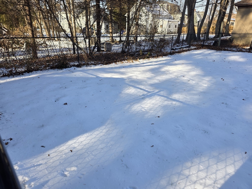 324 1/2 Chestnut Street Clinton, MA 01510 - Photo 26 of 27