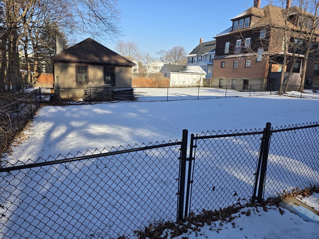 324 1/2 Chestnut Street Clinton, MA 01510 - Photo 27 of 27