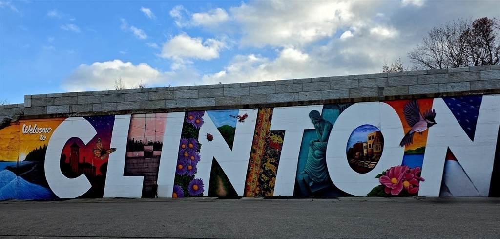 324 1/2 Chestnut Street Clinton, MA 01510 - Photo 3 of 21 a view of small space
