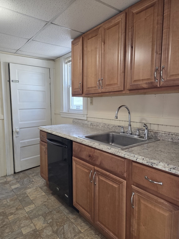 324 1/2 Chestnut Street Clinton, MA 01510 - Photo 4 of 27