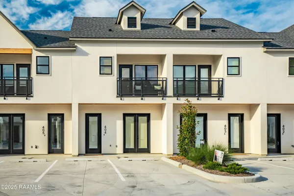 $4,000 | 1510 Kaliste Saloom Road, Unit 404, Lafayette, LA 70508