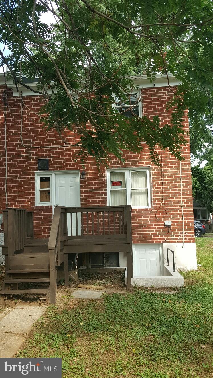 650 Brisbane Road Baltimore, MD 21229 - Photo 25 of 29 Exterior (Rear)