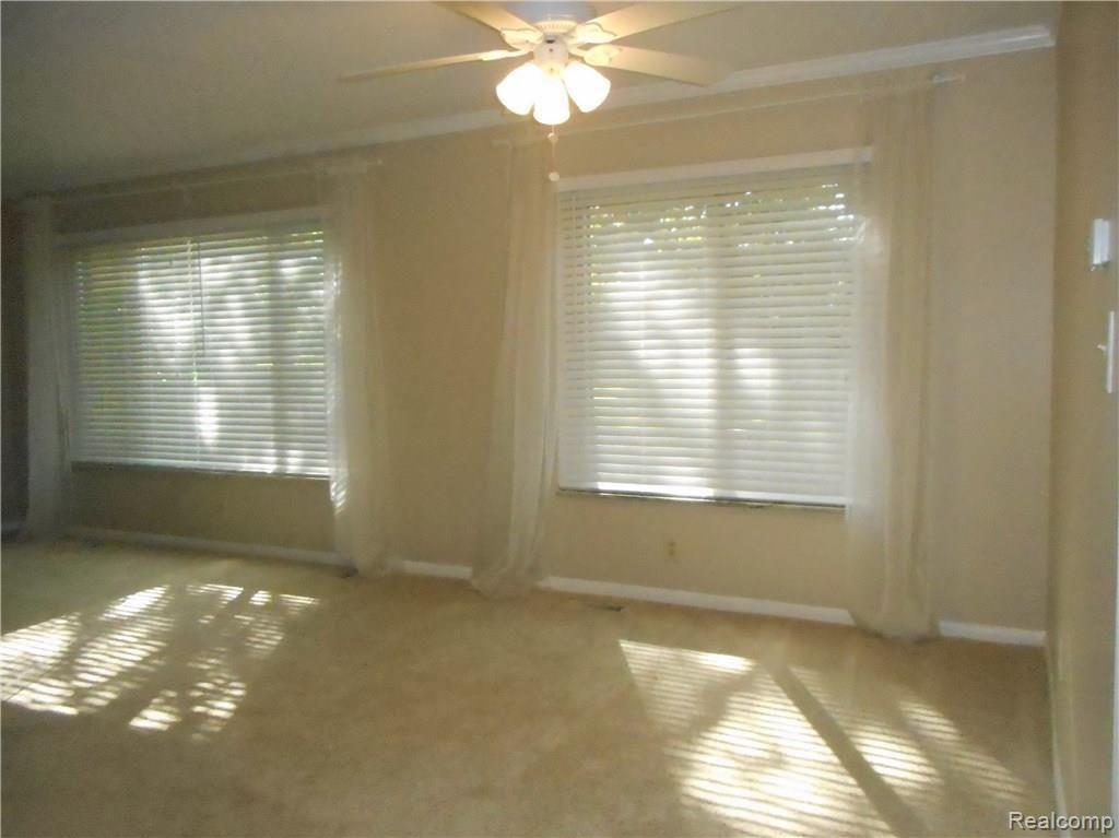 850 North Adams Road, Unit 25 Birmingham, MI 48009 - Photo 4 of 12 DSCN3258.JPG