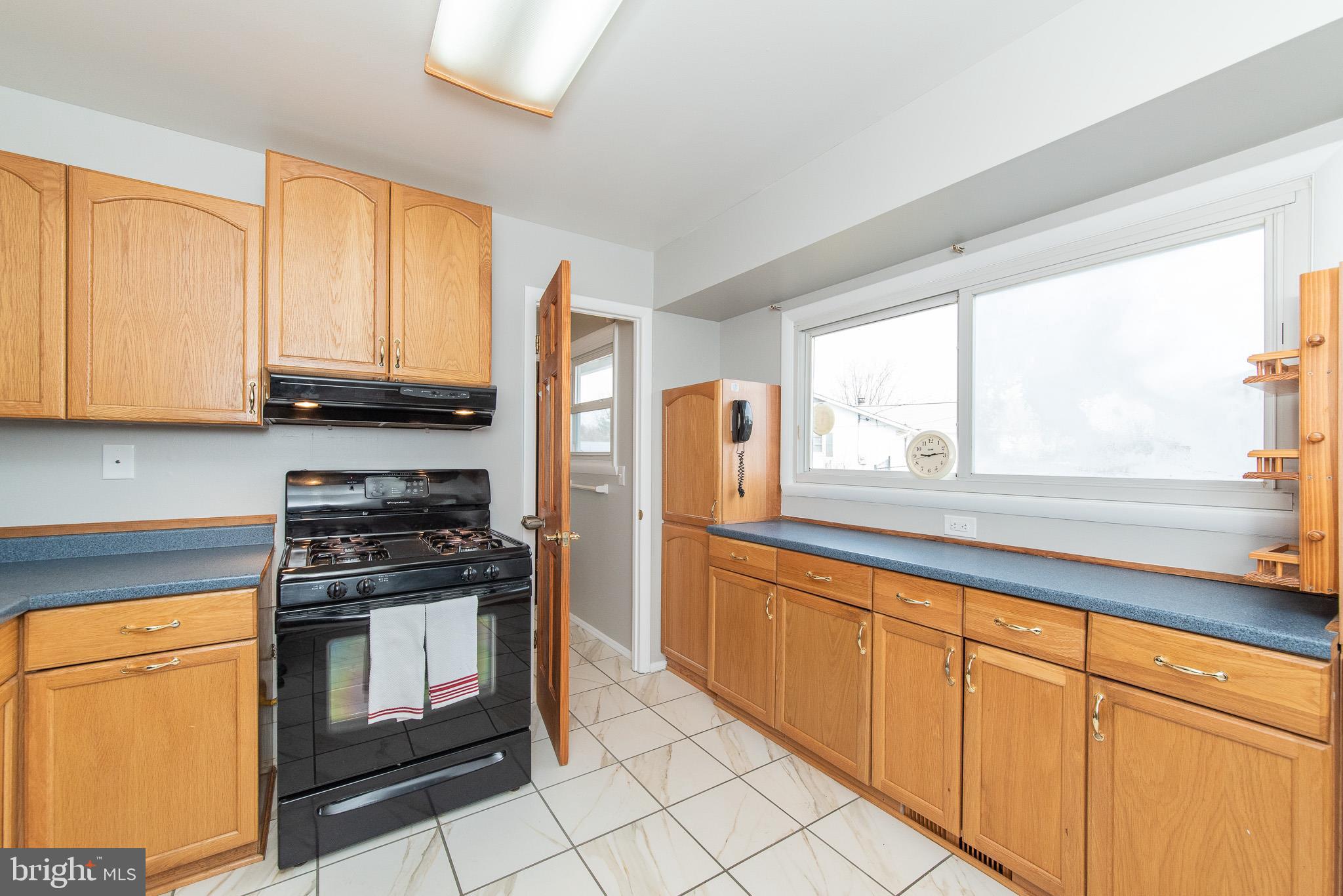1820 Hanson Road Edgewood, MD 21040 - Photo 13 of 43 Lots of light
