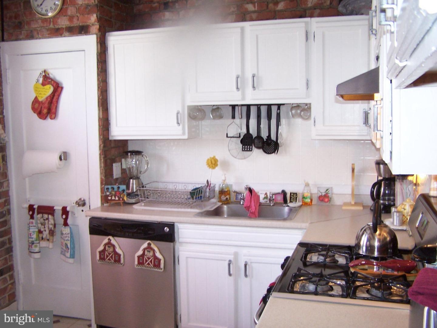 1828 Ashley Road Philadelphia, PA 19126 - Photo 5 of 7 Gallery Image 5