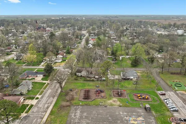 $265,000 | 791 Clinton Street, Carlyle, IL 62231