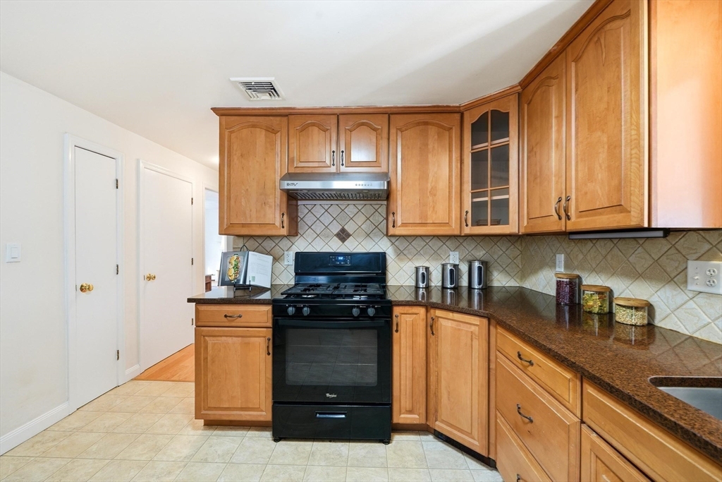 1 Valley Road Lexington, MA 02421 - Photo 9 of 40