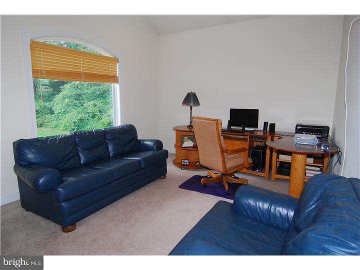 685 Church Road Reading, PA 19607 - Photo 11 of 25