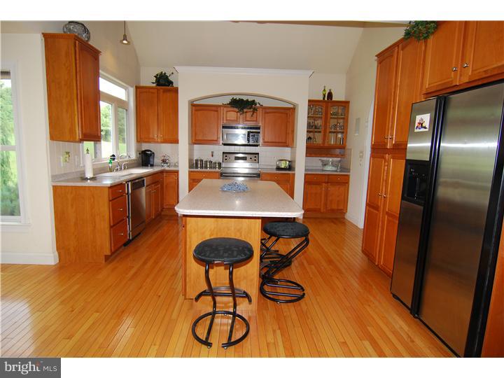 685 Church Road Reading, PA 19607 - Photo 4 of 25
