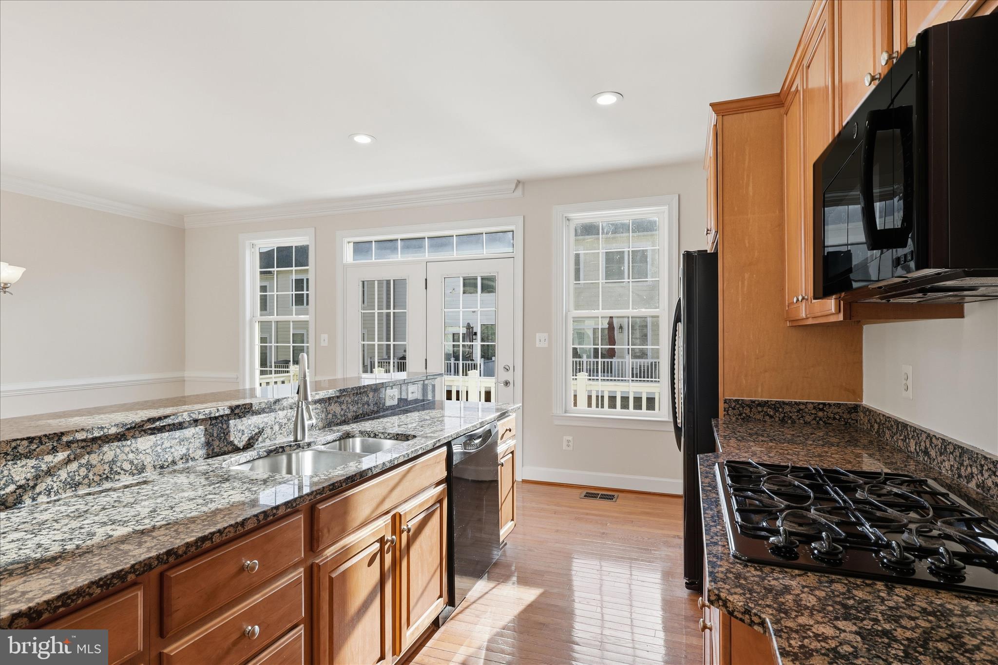 411 Spring Street Herndon, VA 20170 - Photo 18 of 46