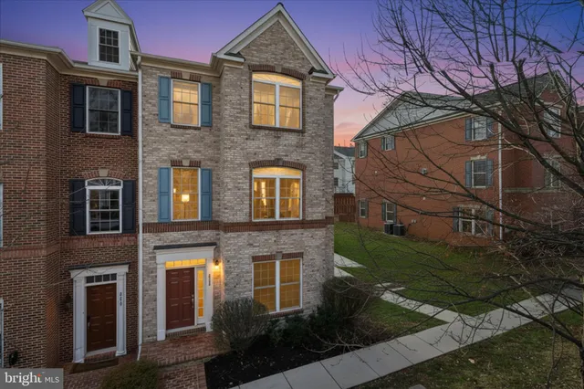 $790,000 | 411 Spring Street, Herndon, VA 20170