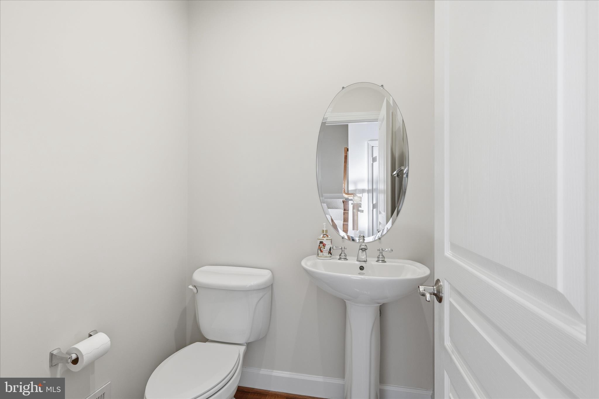 411 Spring Street Herndon, VA 20170 - Photo 24 of 46