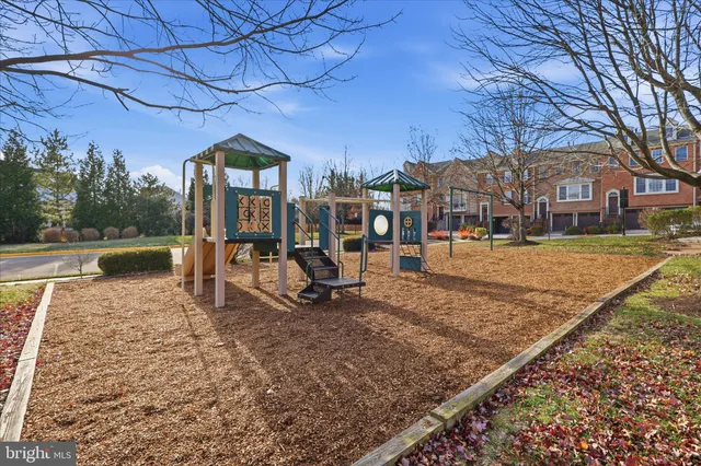 $790,000 | 411 Spring Street, Herndon, VA 20170