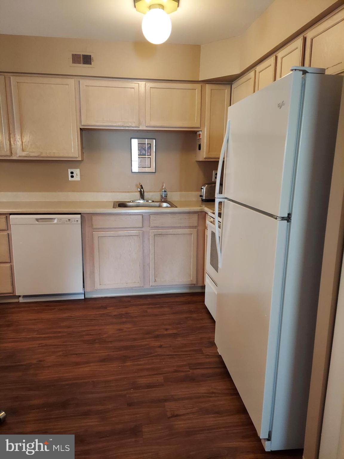 5115 Bay Road Bensalem, PA 19020 - Photo 5 of 14 Eat In kitchen