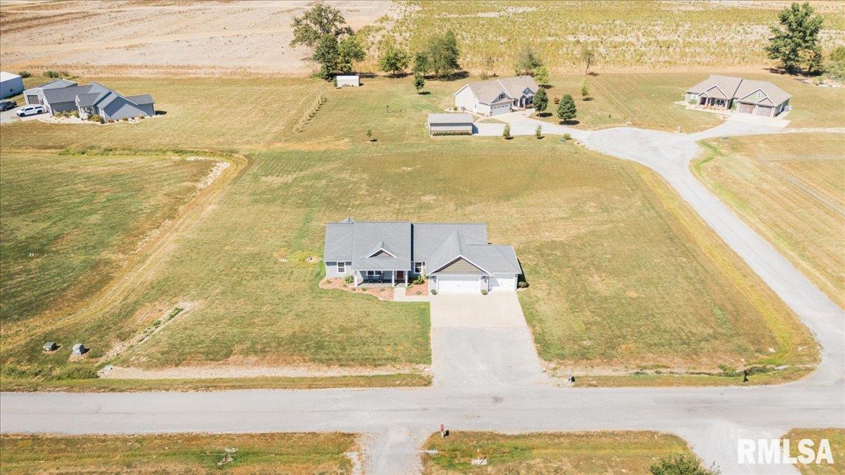15702 Jadin Road Marion, IL 62959 - Photo 3 of 30