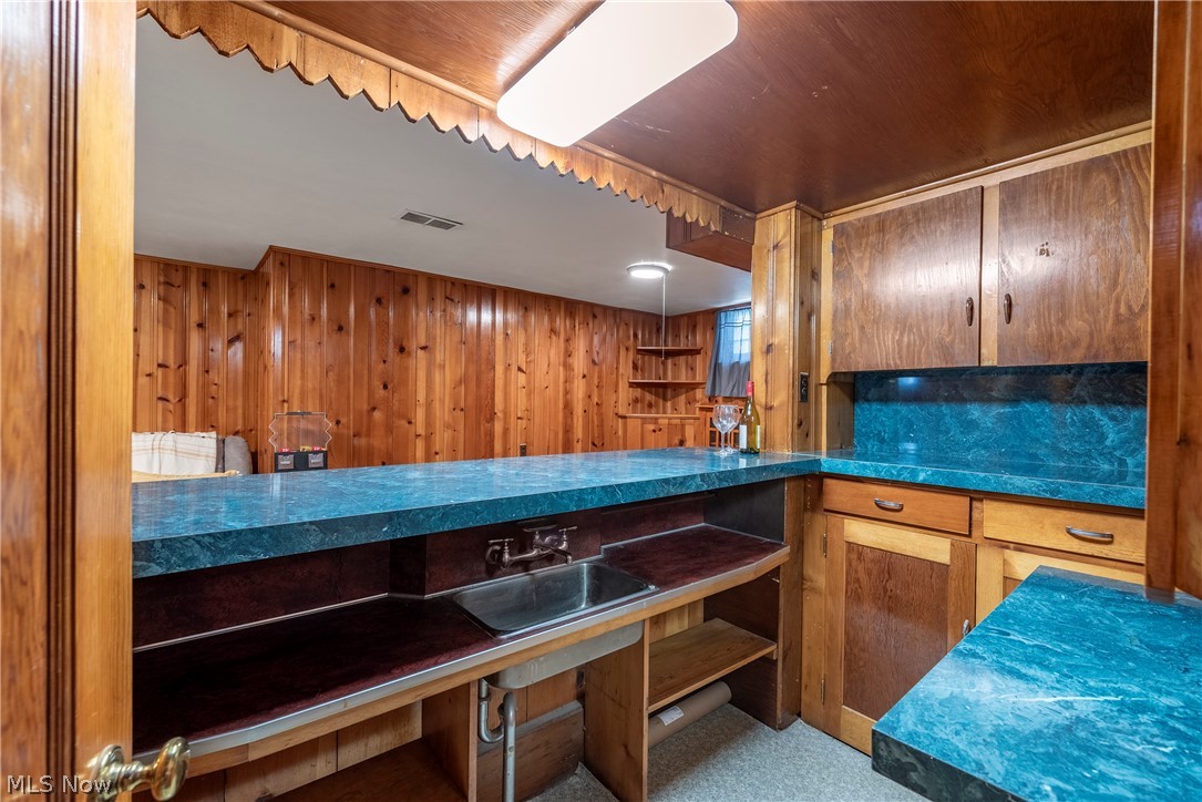 21779 Eaton Road Cleveland, OH 44126 - Photo 37 of 46 Basement wet bar