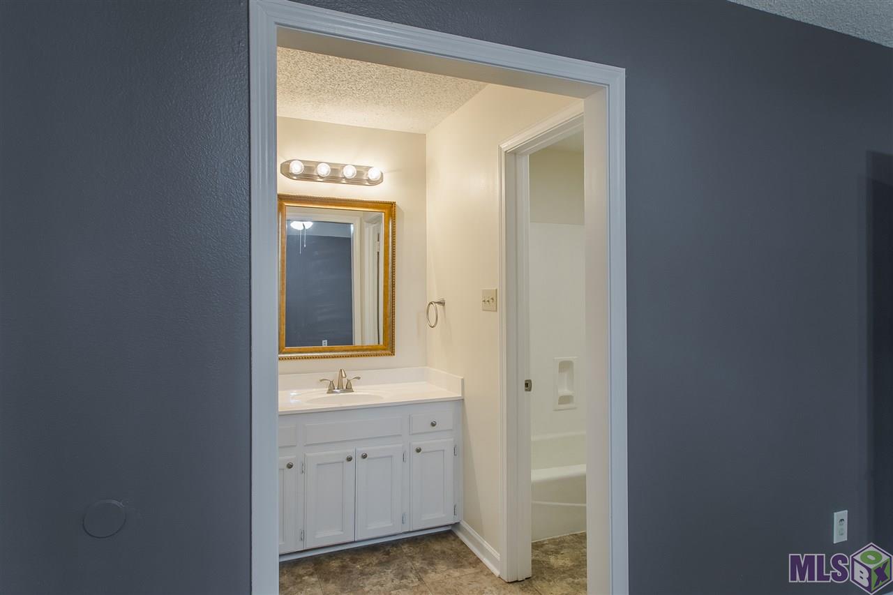 1841 Stonegate Court Baton Rouge, LA 70815 - Photo 12 of 20