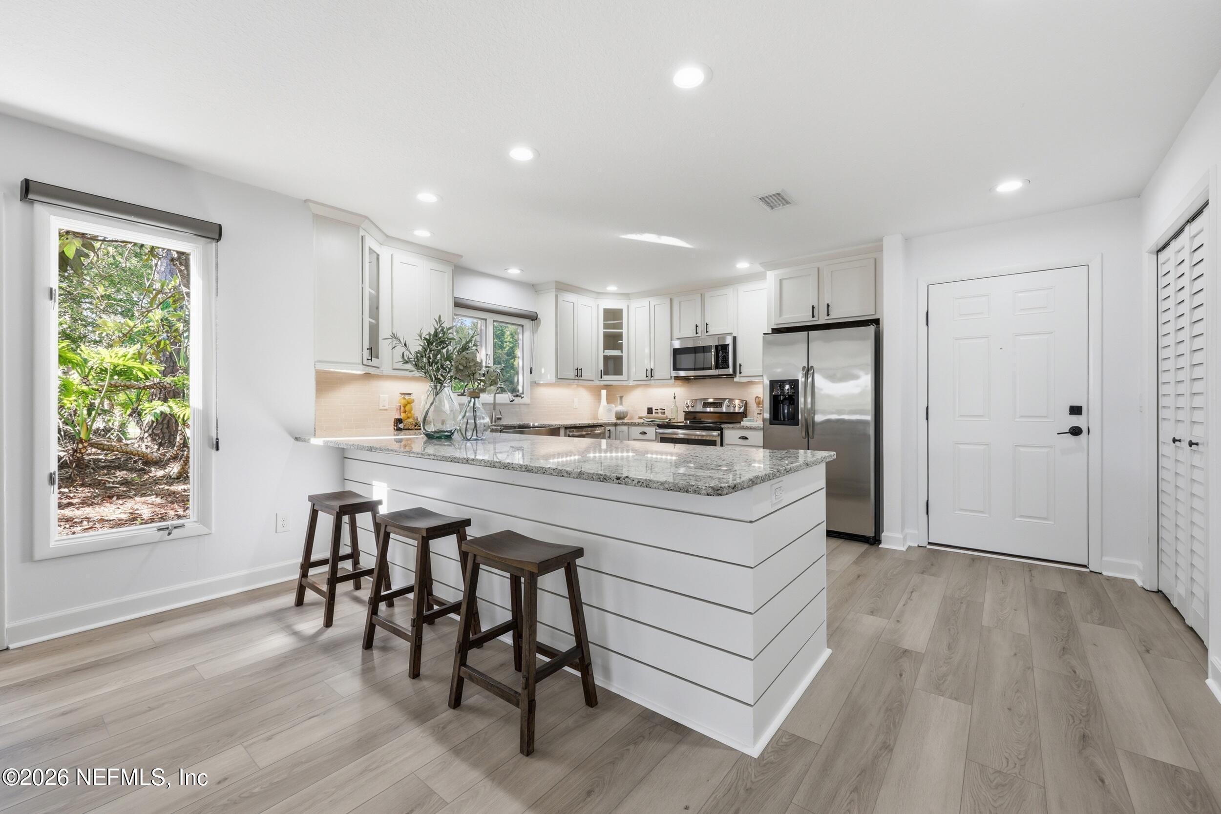 35 Fishermans Cove Road Ponte Vedra Beach, FL 32082 - Photo 8 of 79 Bar Seating