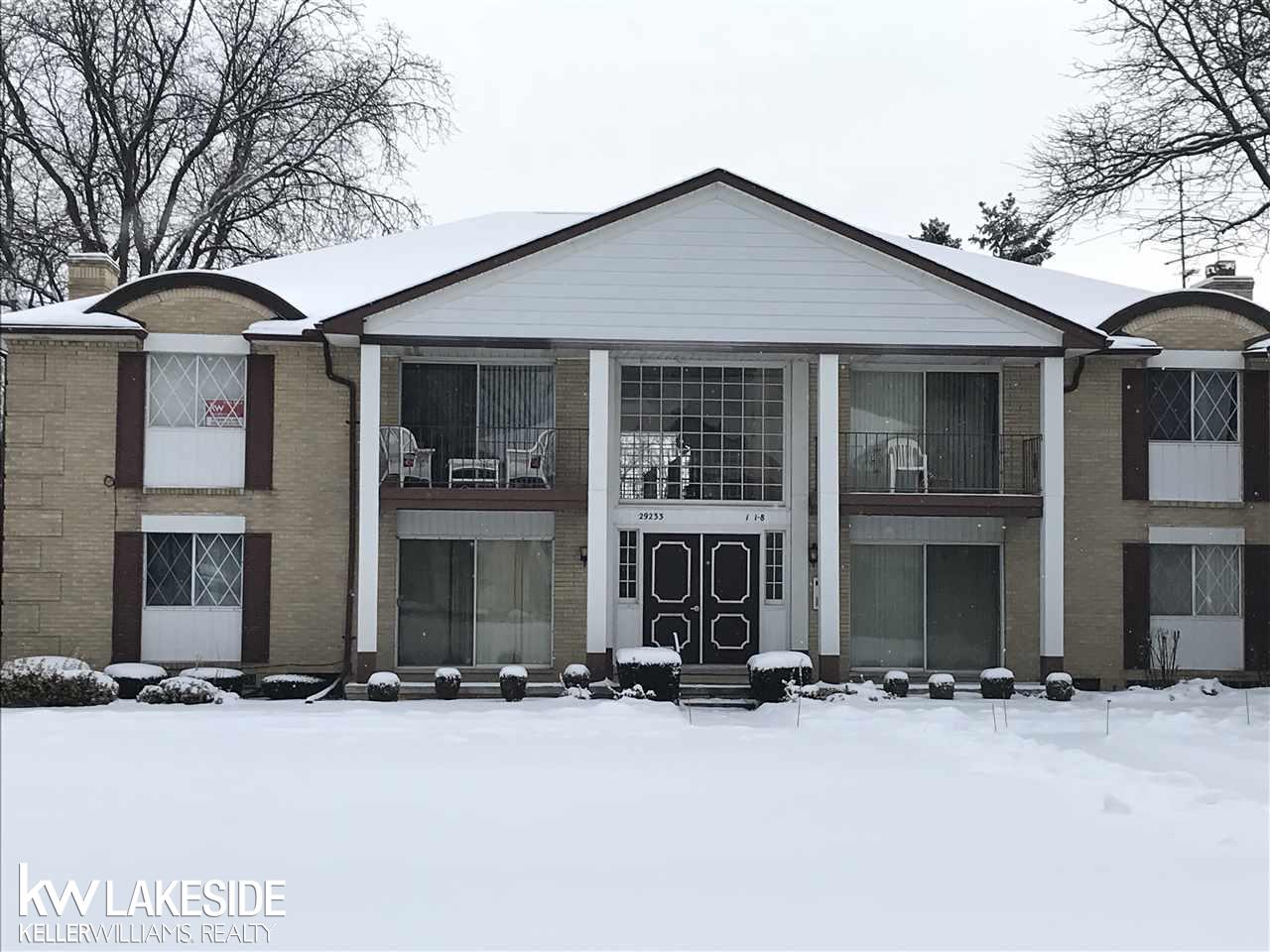 29233 Hayes Road Warren, MI 48088 - Photo 1 of 16 31339714.JPG