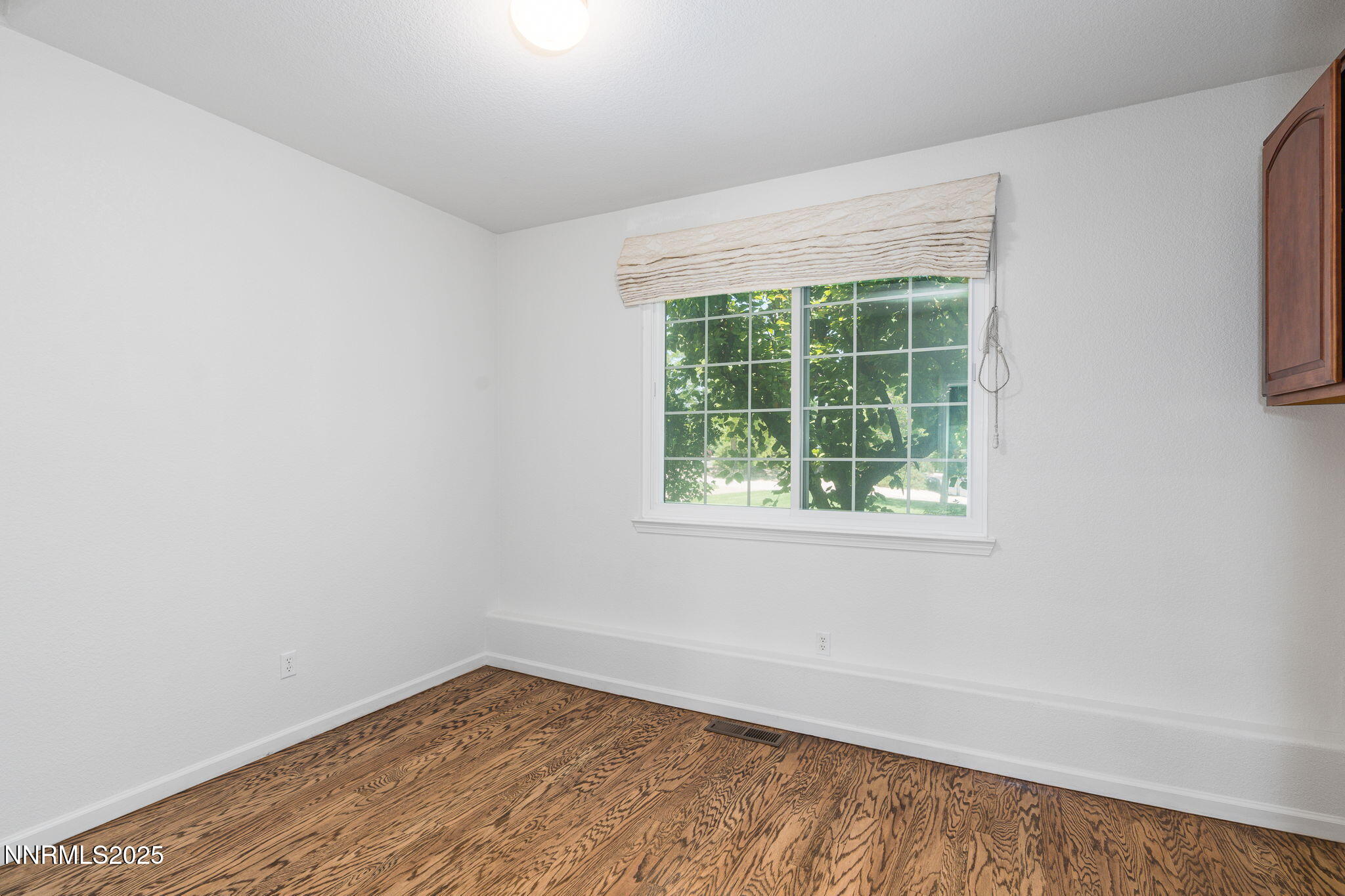 1300 Flanders Road Reno, NV 89511 - Photo 24 of 46 an empty room with a window