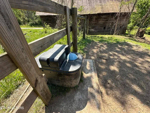 $349,000 | 933 Frog Level Road, Harrogate, TN 37752