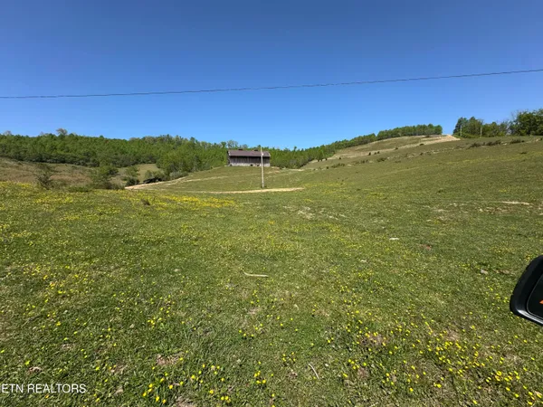 $349,000 | 933 Frog Level Road, Harrogate, TN 37752