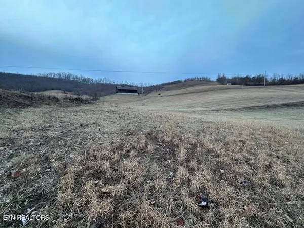 $349,000 | 933 Frog Level Road, Harrogate, TN 37752