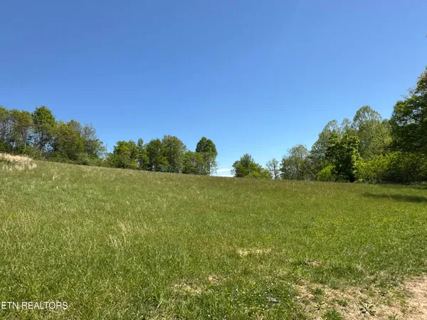 $349,000 | 933 Frog Level Road, Harrogate, TN 37752