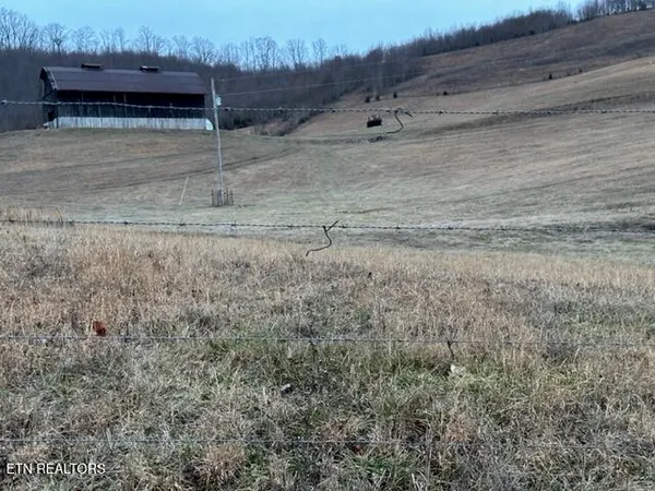 $349,000 | 933 Frog Level Road, Harrogate, TN 37752