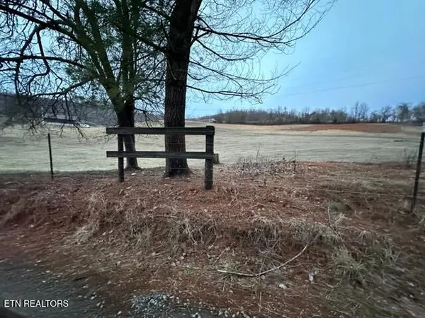 $349,000 | 933 Frog Level Road, Harrogate, TN 37752