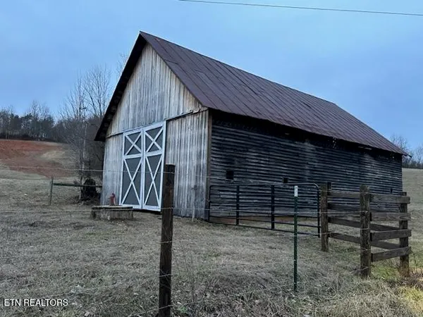 $349,000 | 933 Frog Level Road, Harrogate, TN 37752