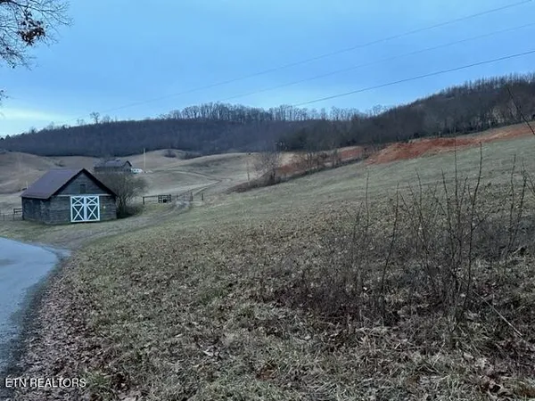 $349,000 | 933 Frog Level Road, Harrogate, TN 37752