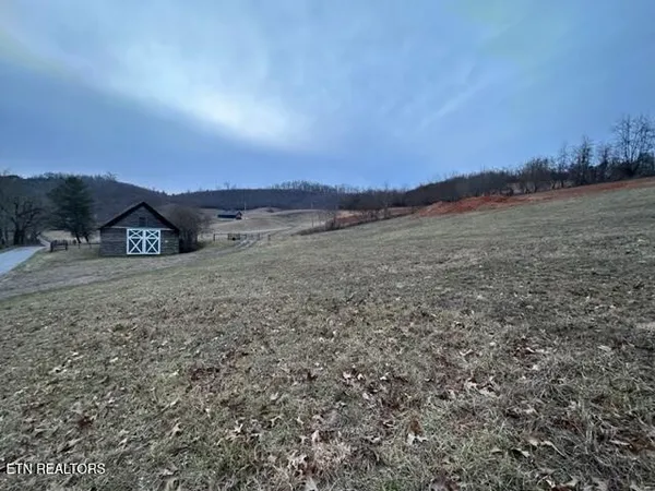 $349,000 | 933 Frog Level Road, Harrogate, TN 37752