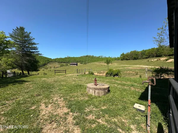 $349,000 | 933 Frog Level Road, Harrogate, TN 37752