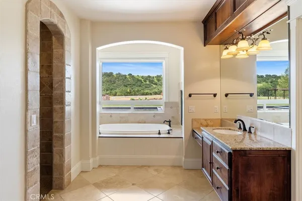 $1,750,000 | 775 Via Del Salinas, Paso Robles, CA 93446