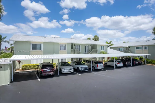 $269,900 | 1409 Southeast 46th Lane, Unit 105, Cape Coral, FL 33904