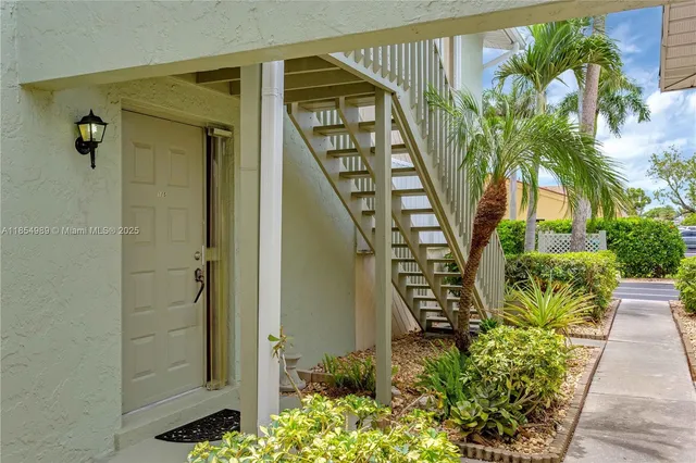 $269,900 | 1409 Southeast 46th Lane, Unit 105, Cape Coral, FL 33904