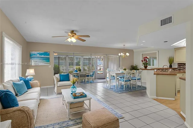 $269,900 | 1409 Southeast 46th Lane, Unit 105, Cape Coral, FL 33904