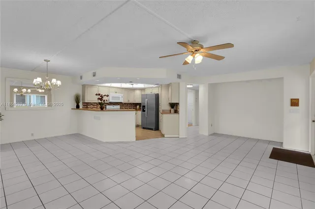 $269,900 | 1409 Southeast 46th Lane, Unit 105, Cape Coral, FL 33904
