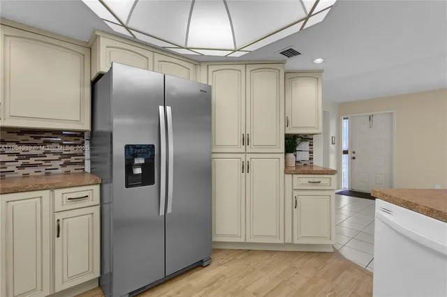 $269,900 | 1409 Southeast 46th Lane, Unit 105, Cape Coral, FL 33904