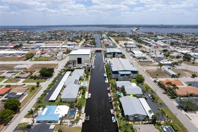 $269,900 | 1409 Southeast 46th Lane, Unit 105, Cape Coral, FL 33904