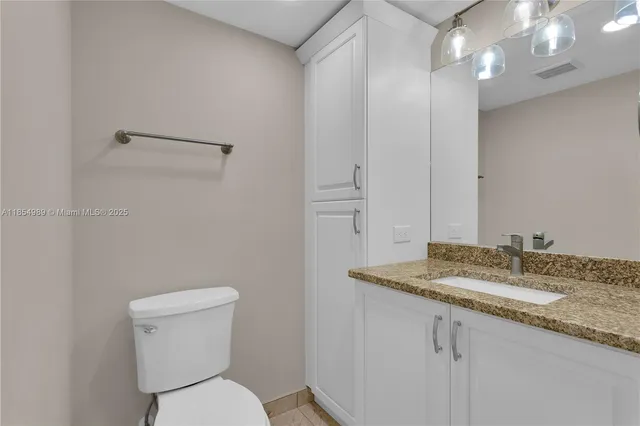 $269,900 | 1409 Southeast 46th Lane, Unit 105, Cape Coral, FL 33904